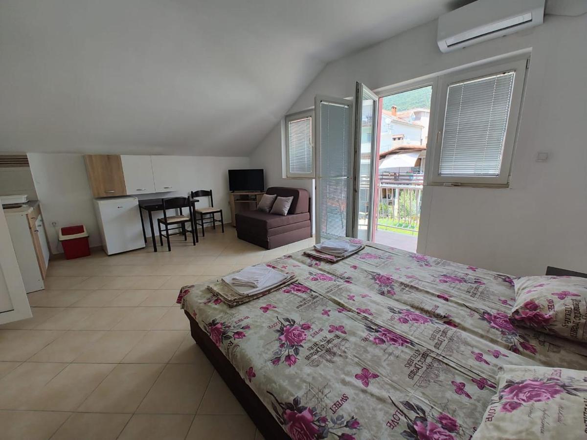 Jovanovic Apartment Тиват Екстериор снимка