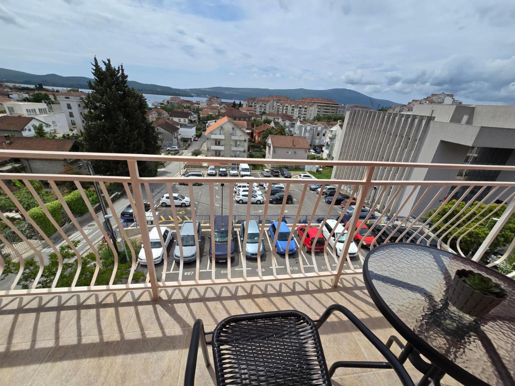 Jovanovic Apartment Тиват Екстериор снимка